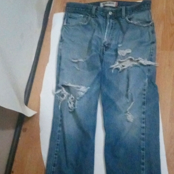 Levi's 503  distressed. - Picture 2 of 4